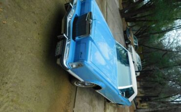 Lincoln-Continental-1979-Powder-BlueWhite-To-Blue-Leather-4