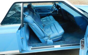 Lincoln-Continental-1979-Powder-BlueWhite-To-Blue-Leather-9