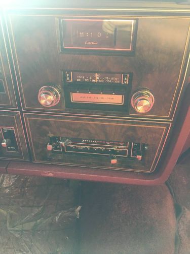 Lincoln-Continental-1979-Red-13