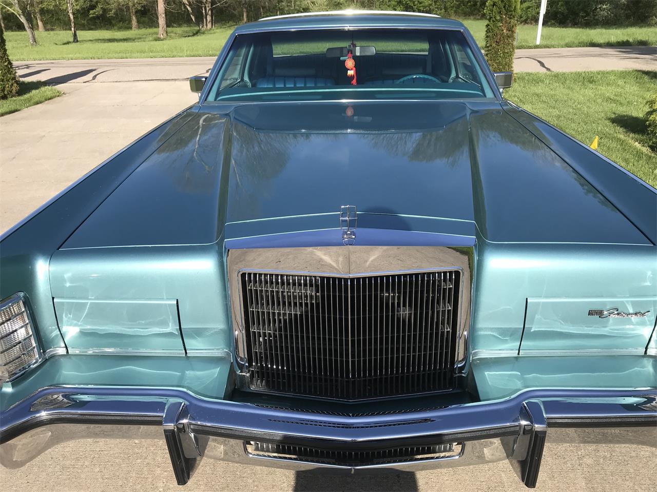 Lincoln-Continental-1979-Turqoise-Matching-blue-1