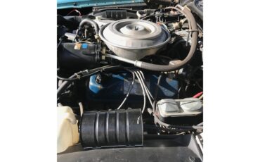 Lincoln-Continental-1979-Turqoise-Matching-blue-12