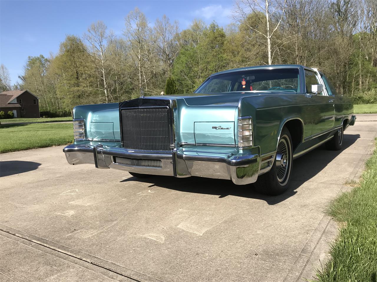 Lincoln-Continental-1979-Turqoise-Matching-blue-2