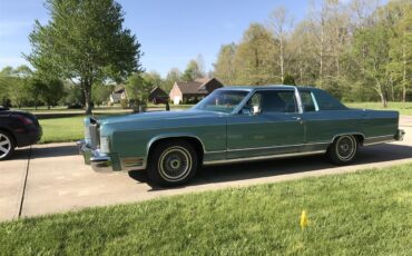 Lincoln-Continental-1979-Turqoise-Matching-blue-3