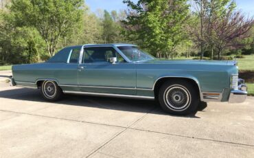 Lincoln-Continental-1979-Turqoise-Matching-blue
