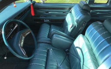Lincoln-Continental-1979-Turqoise-Matching-blue-7