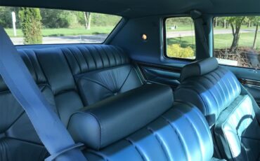 Lincoln-Continental-1979-Turqoise-Matching-blue-9