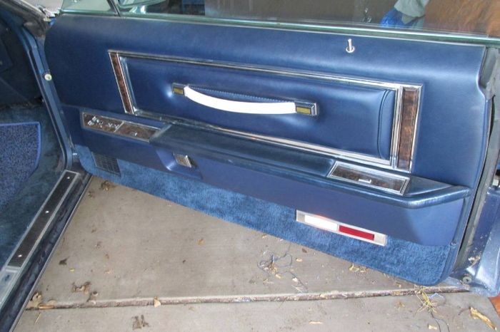 Lincoln-Continental-1979-WhiteBlue-15