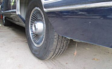 Lincoln-Continental-1979-WhiteBlue-8