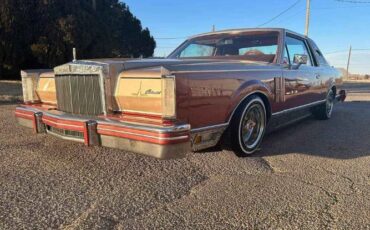 Lincoln-Continental-1980-2-Tone-Red-19