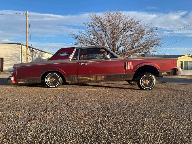 Lincoln-Continental-1980-2-Tone-Red-2