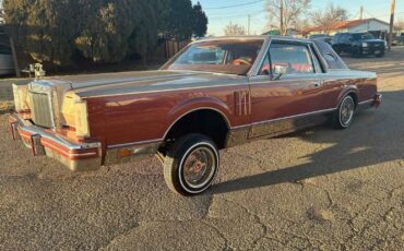 Lincoln-Continental-1980-2-Tone-Red-4