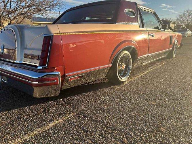 Lincoln-Continental-1980-2-Tone-Red-7
