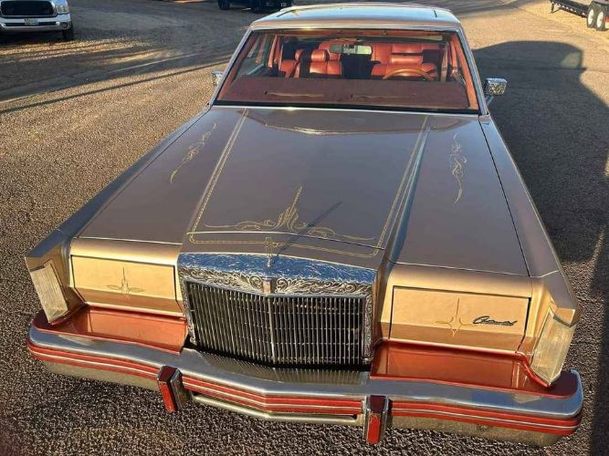 Lincoln-Continental-1980-2-Tone-Red-9