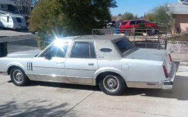 Lincoln-Continental-1982-1