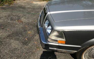 Lincoln-Continental-1984-Sedan-16