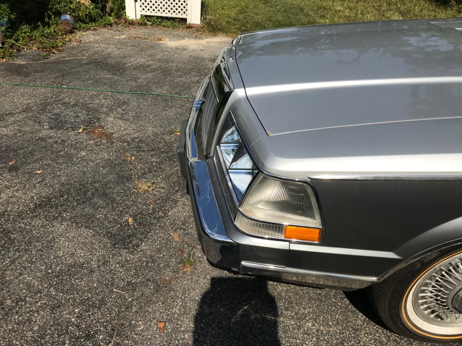Lincoln-Continental-1984-Sedan-16