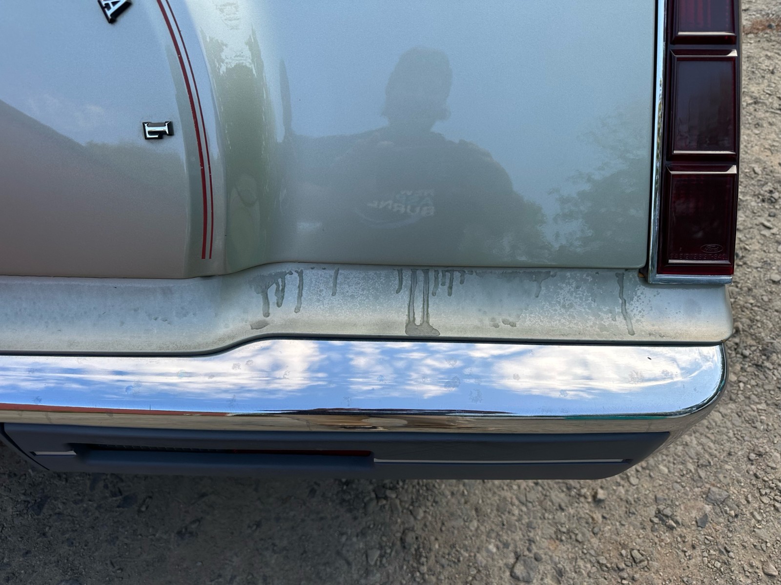 Lincoln-Continental-1984-Sedan-32