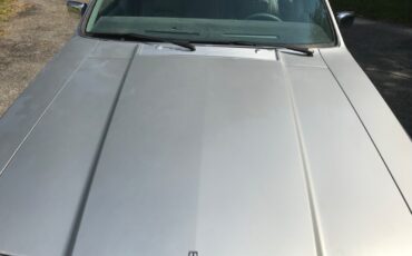 Lincoln-Continental-1984-Sedan-4