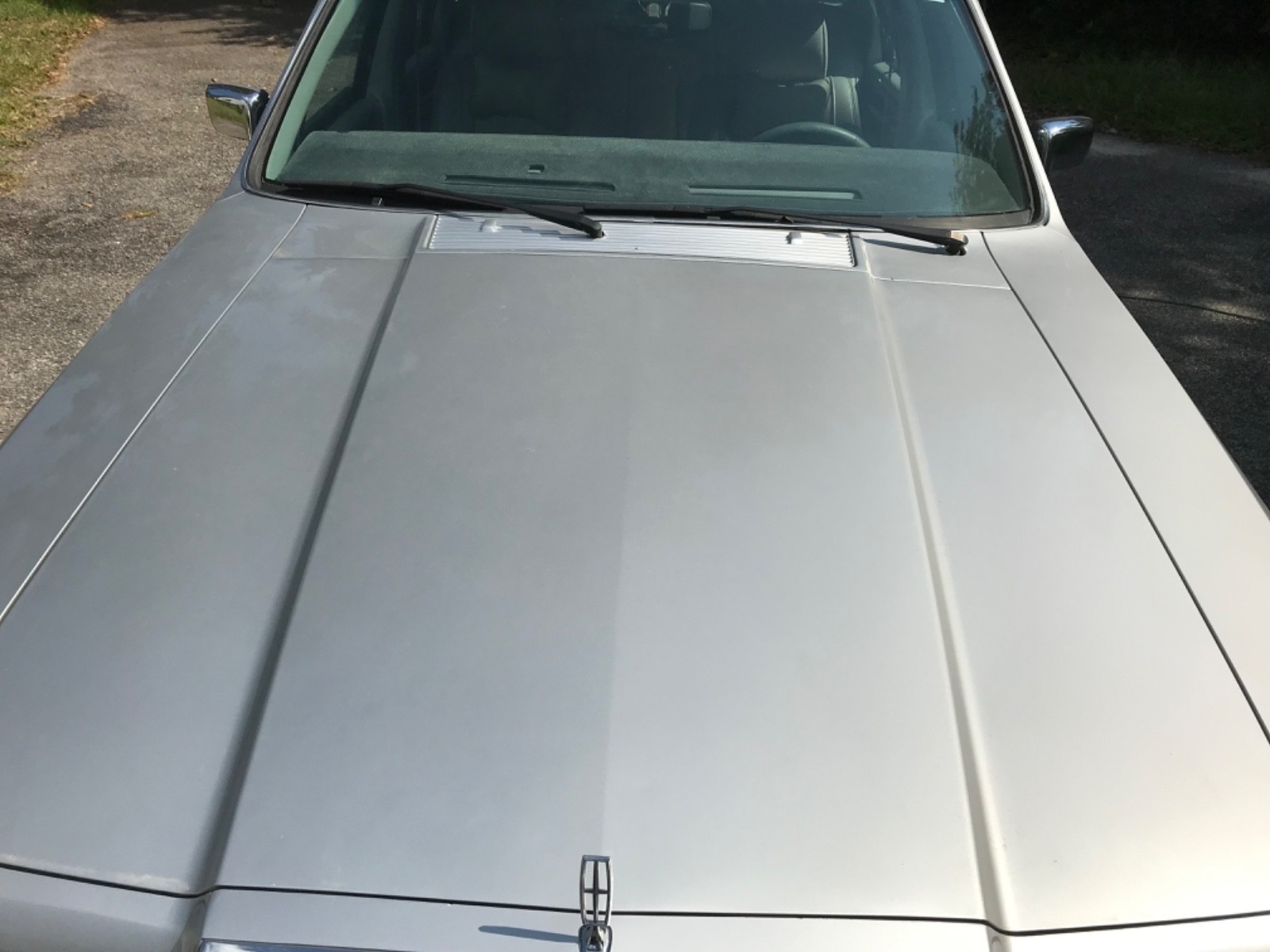 Lincoln-Continental-1984-Sedan-4