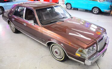 Lincoln-Continental-1987-Sedan-1