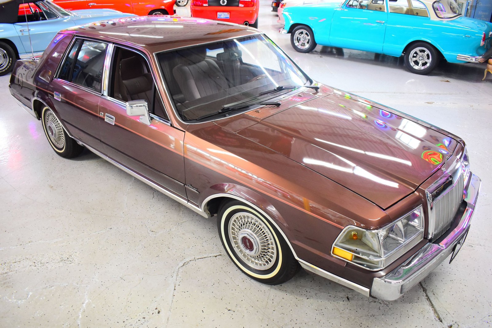Lincoln-Continental-1987-Sedan-1