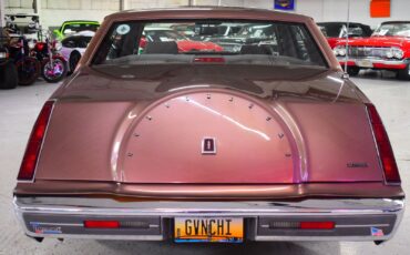 Lincoln-Continental-1987-Sedan-13