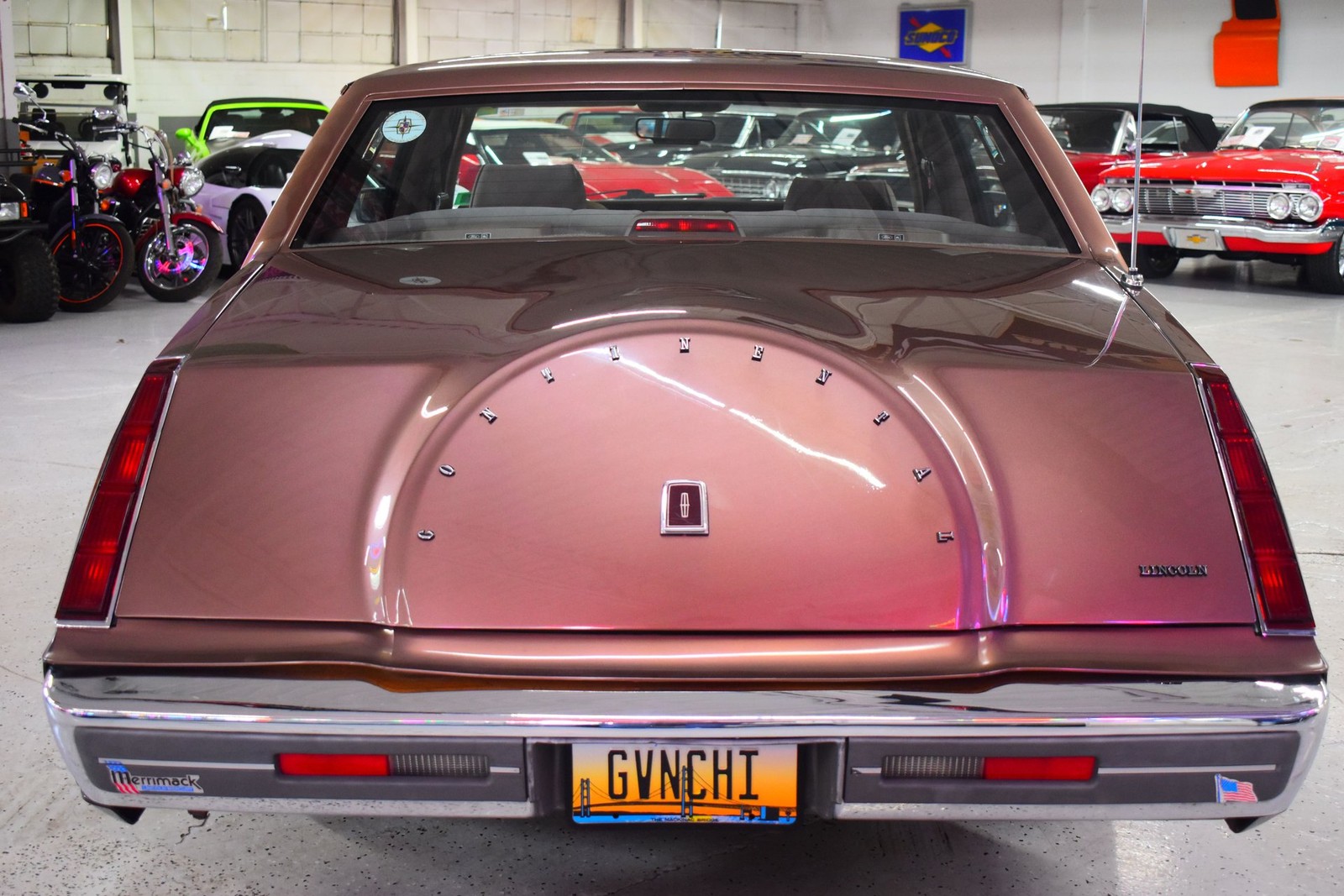 Lincoln-Continental-1987-Sedan-13