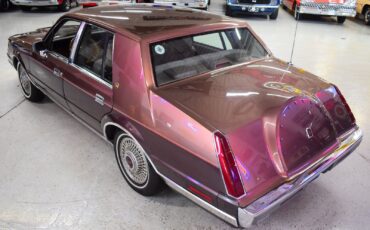 Lincoln-Continental-1987-Sedan-17