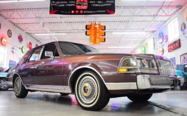Lincoln-Continental-1987-Sedan-2