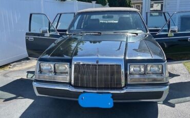Lincoln-Continental-1987-Sedan-3