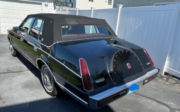 Lincoln-Continental-1987-Sedan-4