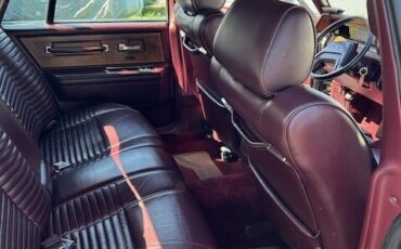 Lincoln-Continental-1987-Sedan-8