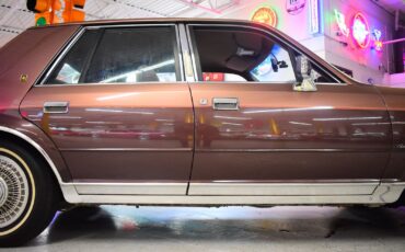 Lincoln-Continental-1987-Sedan-8