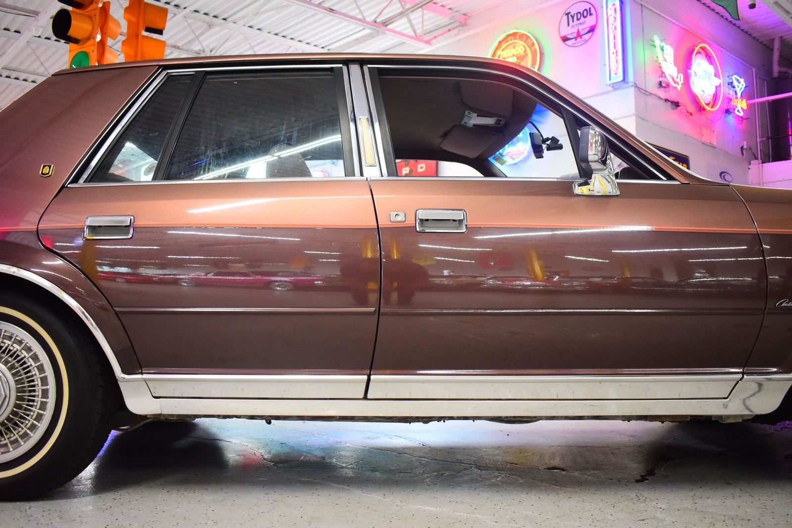 Lincoln-Continental-1987-Sedan-8