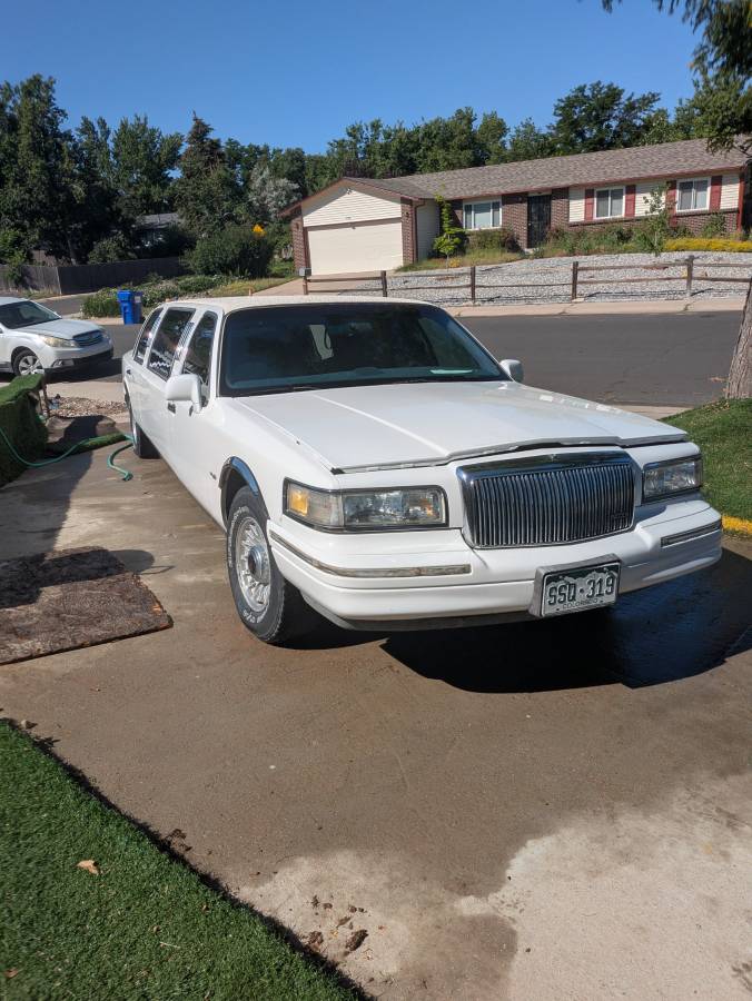 Lincoln-Continental-1995-white