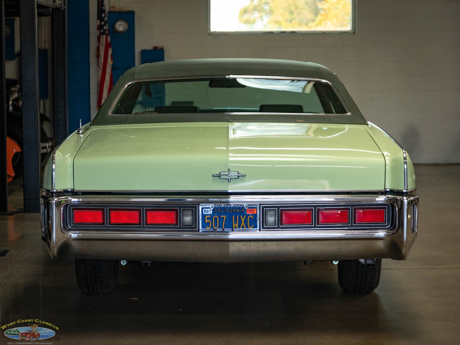 Lincoln-Continental-460-1973-4-Door-Sedan-13
