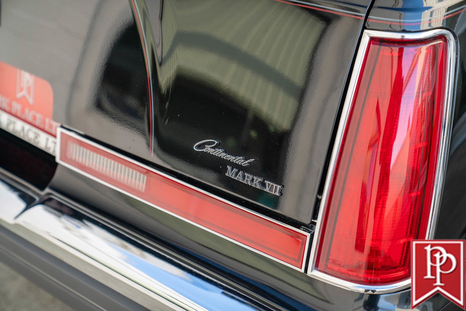 Lincoln-Continental-Mk-VII-1985-Coupe-10