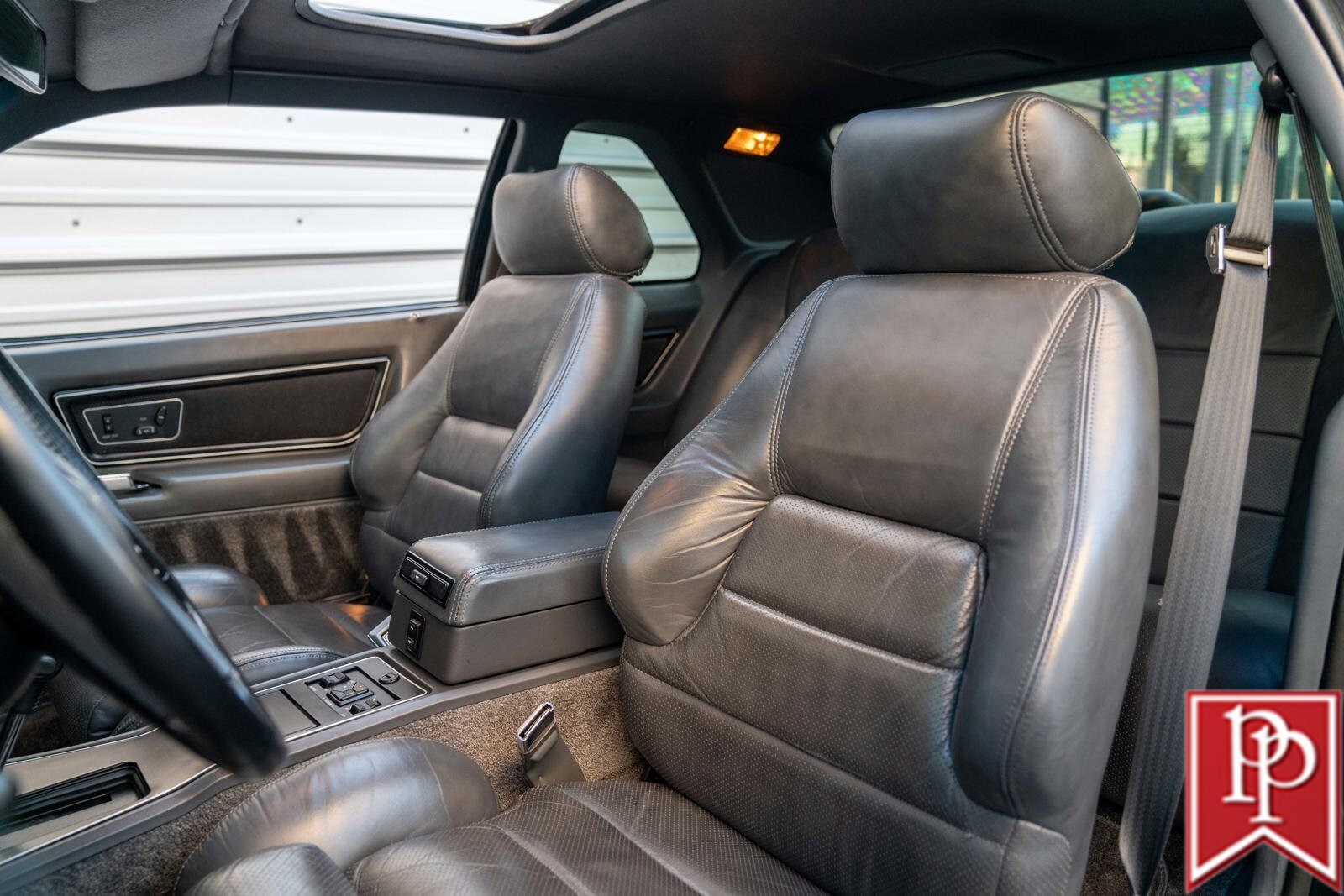 Lincoln-Continental-Mk-VII-1985-Coupe-14