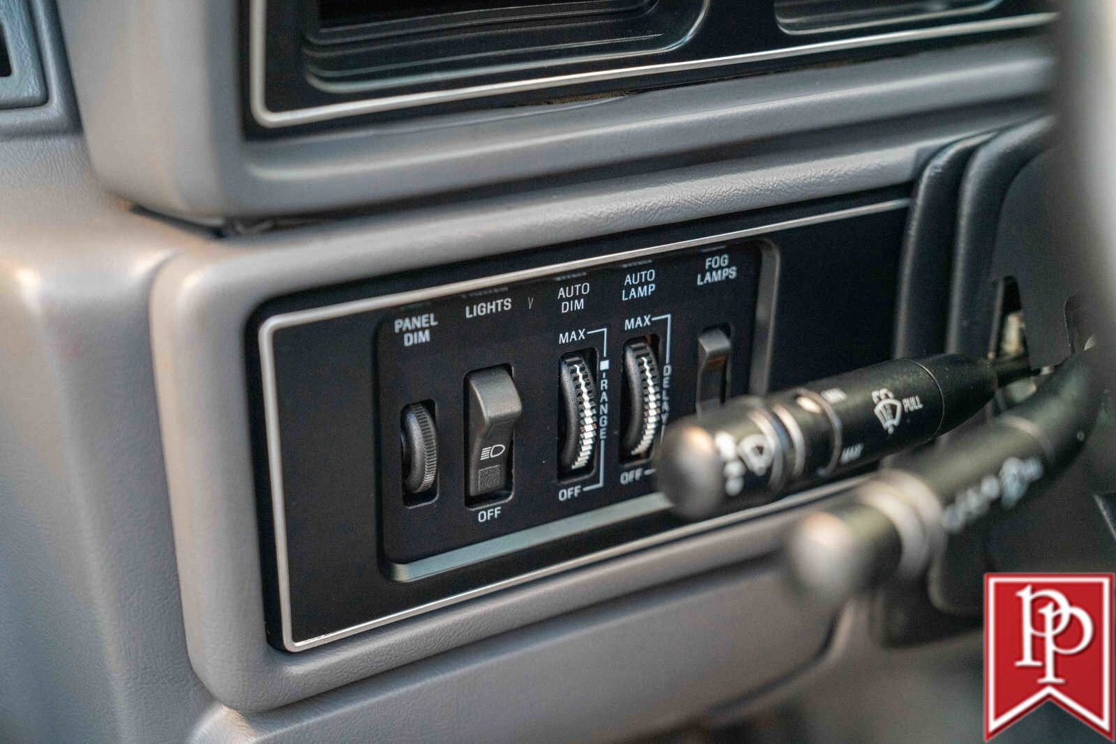 Lincoln-Continental-Mk-VII-1985-Coupe-20