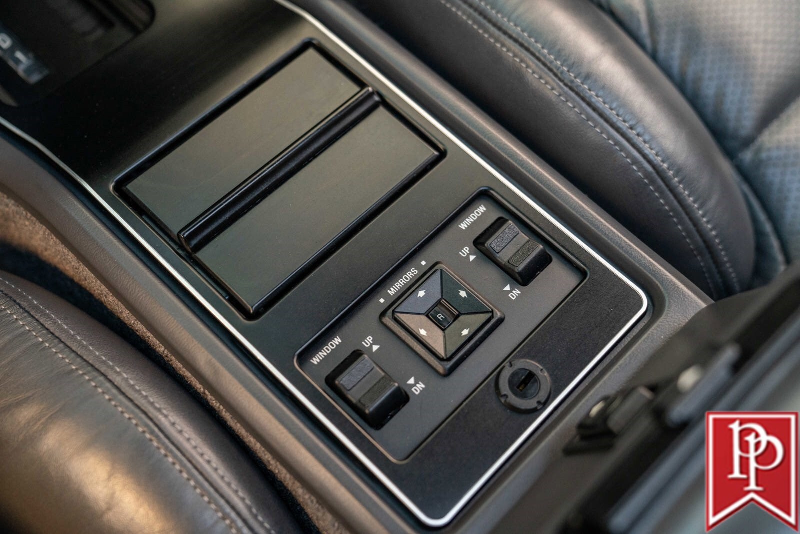 Lincoln-Continental-Mk-VII-1985-Coupe-35