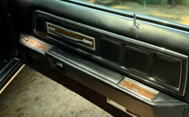 Lincoln-Continental-mark-four-1974-black-10