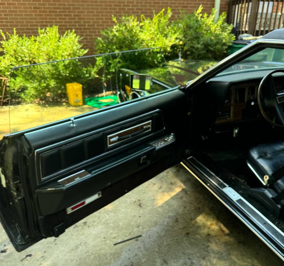 Lincoln-Continental-mark-four-1974-black-13