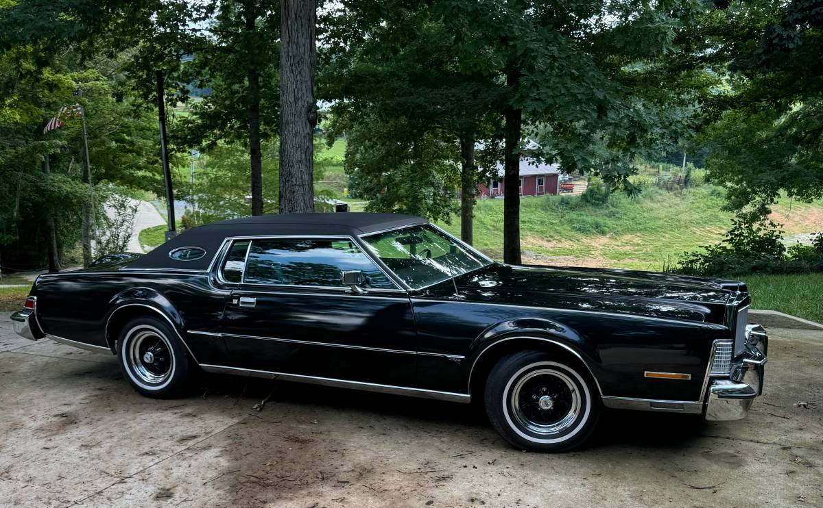 Lincoln-Continental-mark-four-1974-black-2