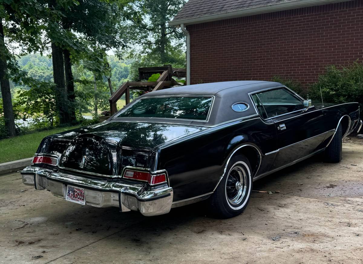 Lincoln-Continental-mark-four-1974-black-5