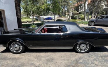 Lincoln-Continental-mark-iii-1970-Black-Red-16