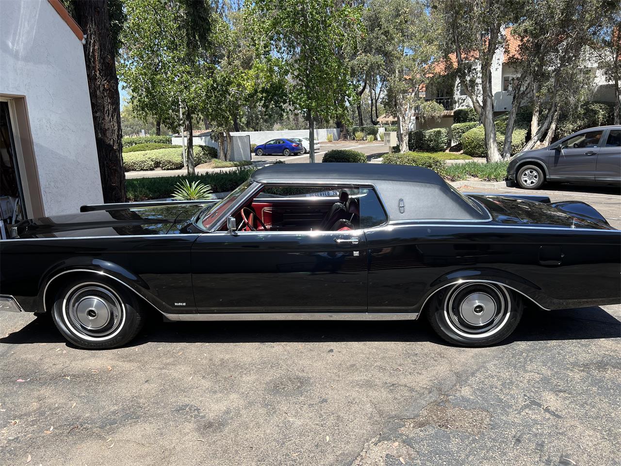 Lincoln-Continental-mark-iii-1970-Black-Red-16