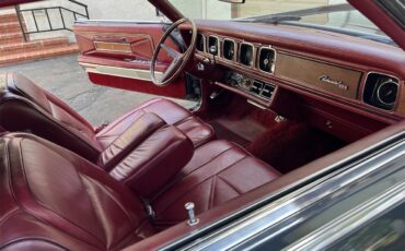 Lincoln-Continental-mark-iii-1970-Black-Red-24