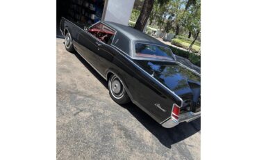 Lincoln-Continental-mark-iii-1970-Black-Red-3