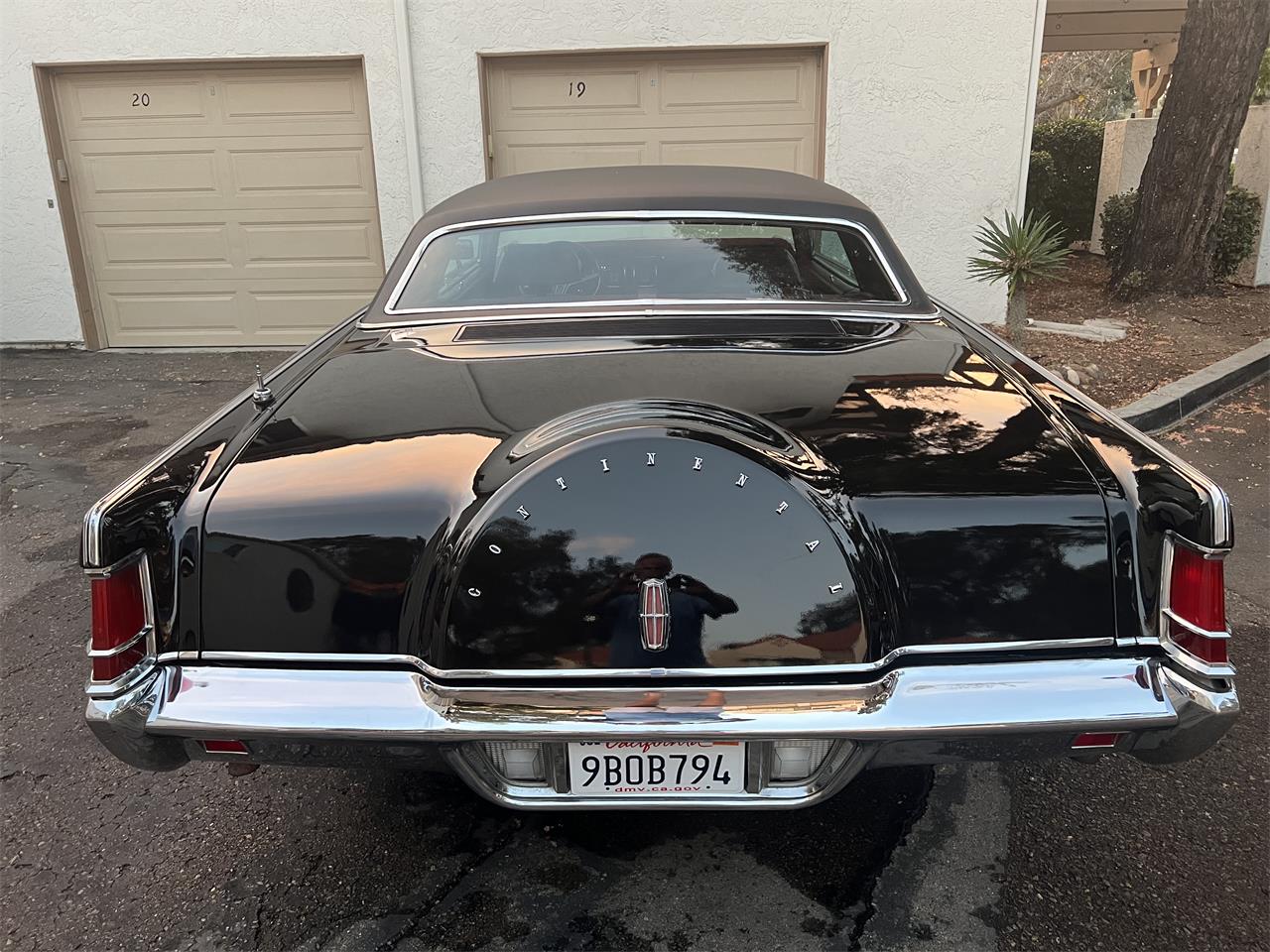 Lincoln-Continental-mark-iii-1970-Black-Red-4