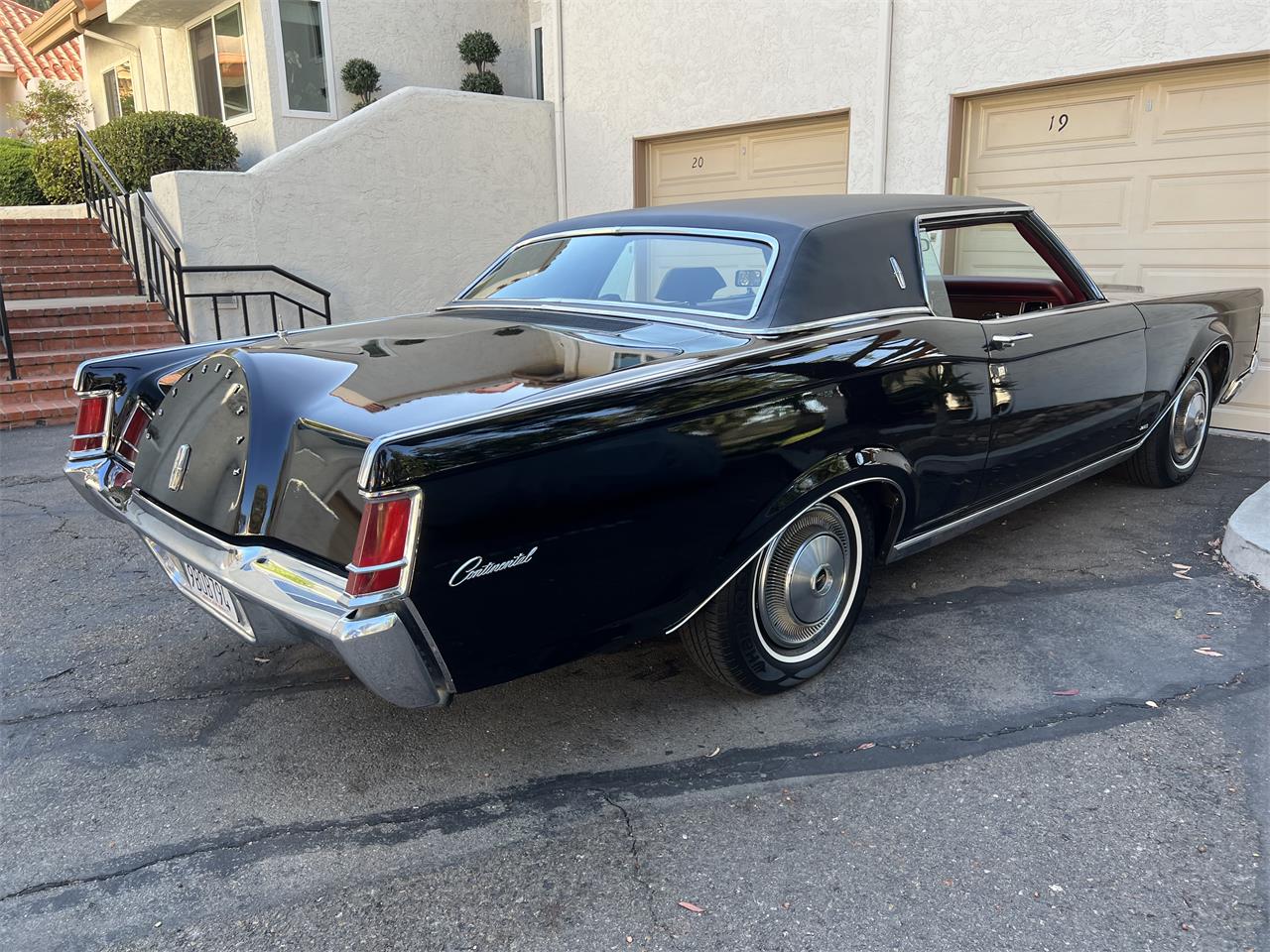 Lincoln-Continental-mark-iii-1970-Black-Red-5